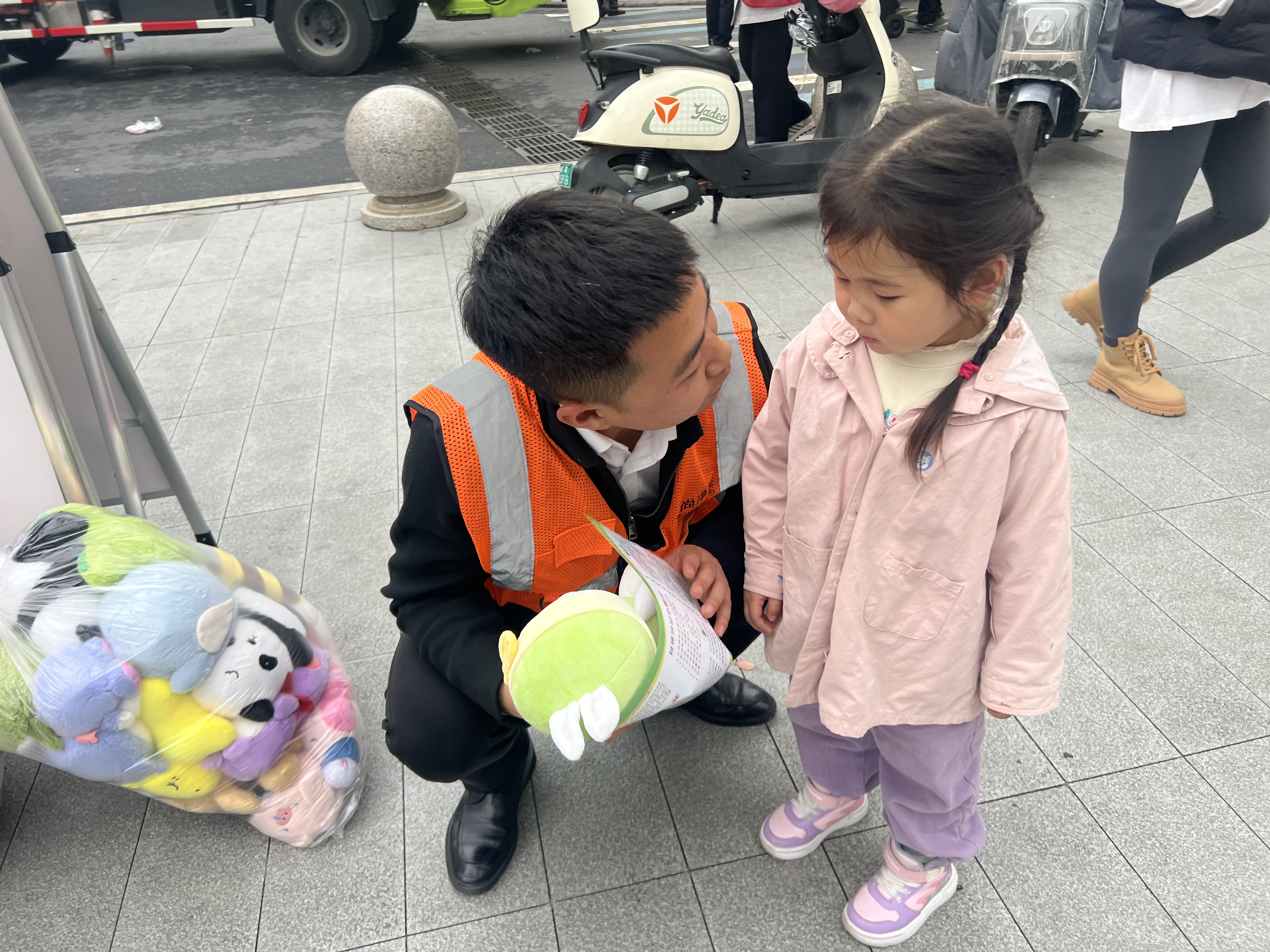 党建红引领生态绿 | 境尚净美党支部垃圾分类宣讲进社区，赋能基层微网精治